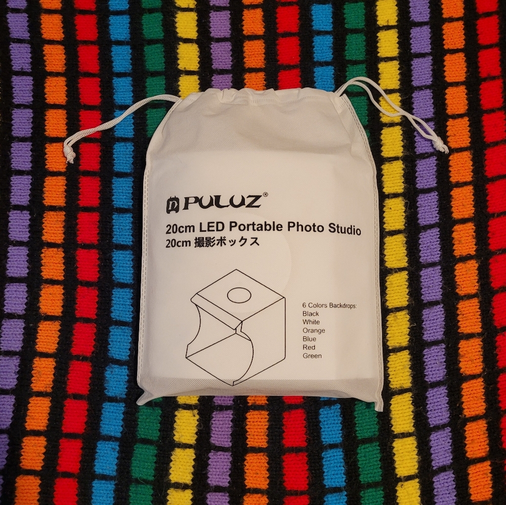 NWT Puluz 20cm Photography Light Box LED Portable Photo Studio 6 Colors Backdrop